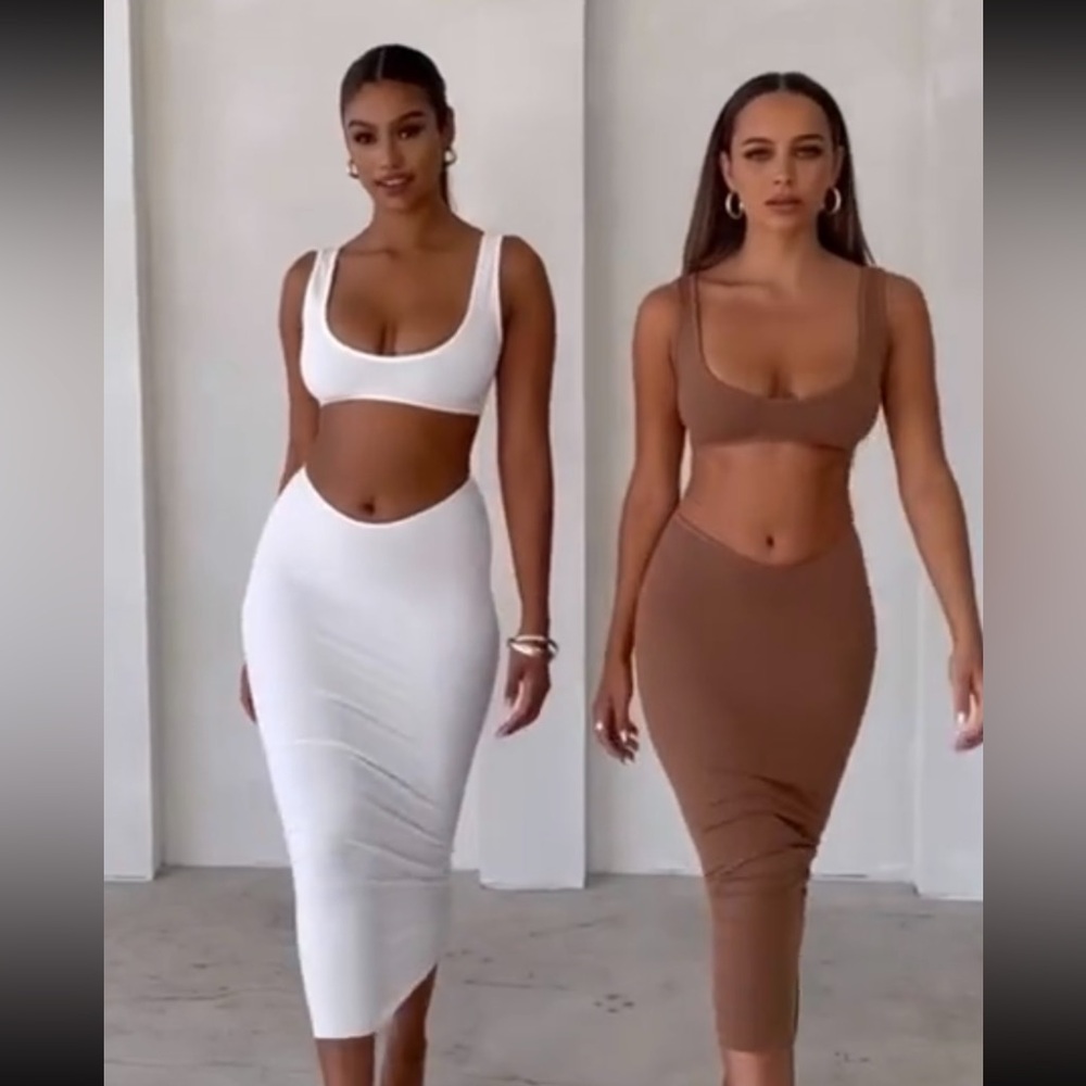 Naked Wardrobe Brown Run For It Snatched Top & V-ery Bossy Snatched Skirt Small